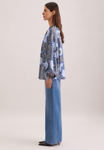 Атласная блузка