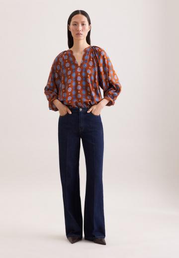 Атласная блузка