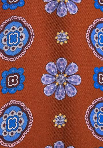 Атласная блузка