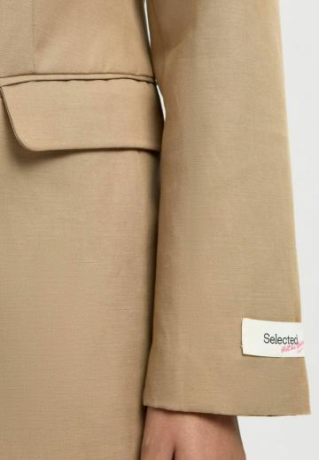 Блейзер с накладными карманами