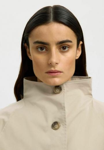 Шерстяное пальто