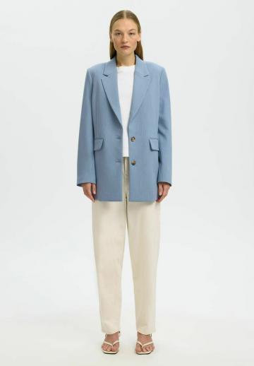 Короткое пальто