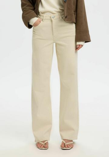 Прямые джинсы