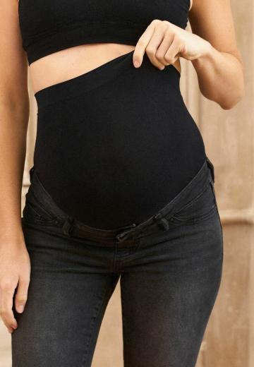 Узкие джинсы