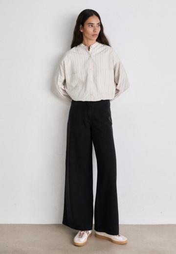 Свободные джинсы