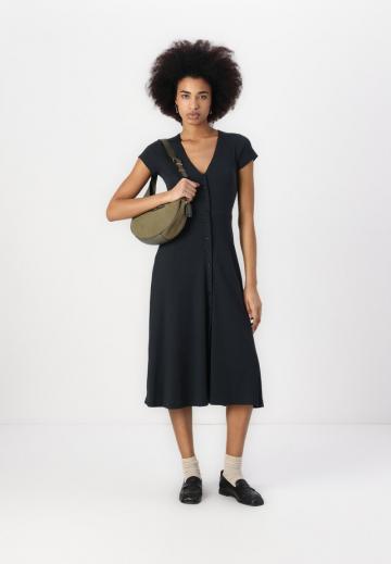 Вязаное платье