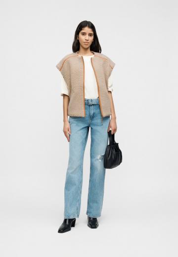 Пуховой жилет