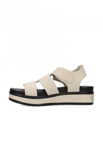 Босоножки на платформе