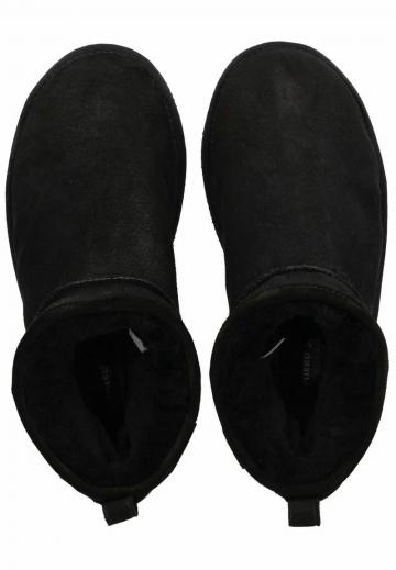 Зимние ботинки