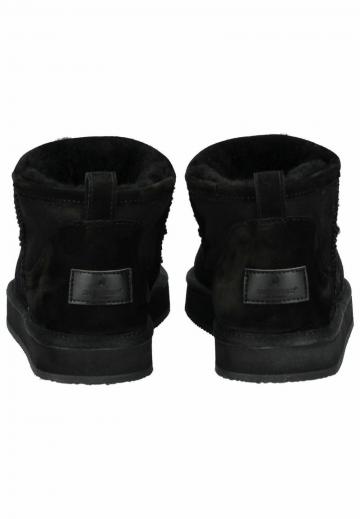 Зимние ботинки