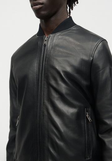 Кожаная куртка