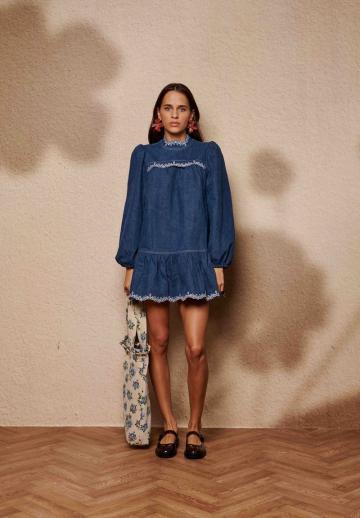 Короткое платье