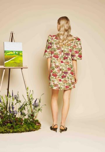 Короткое платье