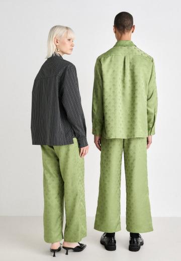 Широкие брюки