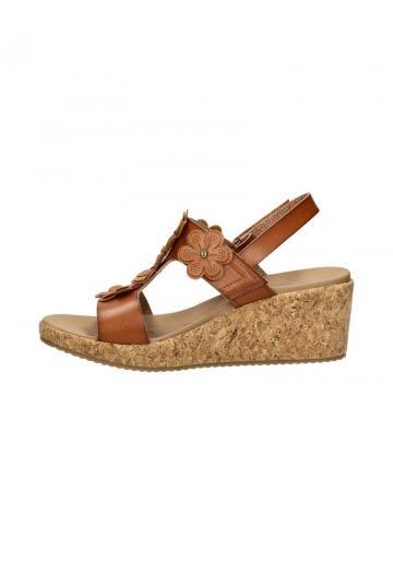 Босоножки на танкетке