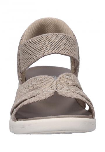 Босоножки на танкетке