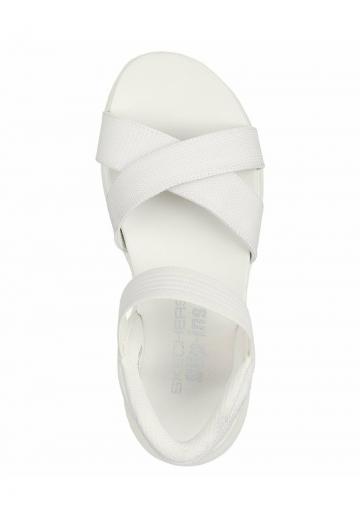 Босоножки на танкетке