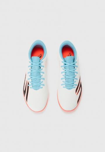 Футбольные бутсы