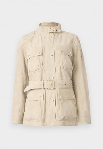 Куртка с накладнымит карманами