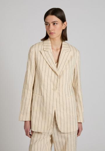 Короткое пальто