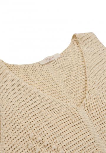 Пуловер с вырезом V