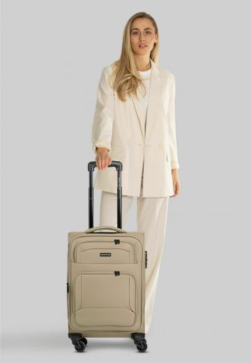 Набор чемоданов