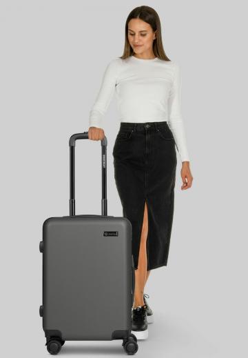 Набор чемоданов