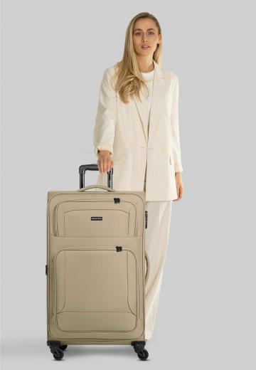 Набор чемоданов