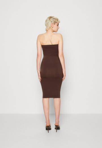 Платье без бретелек