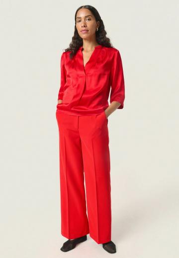 Атласная блузка