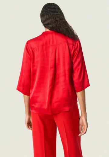 Атласная блузка