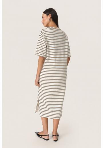 Вязаное платье