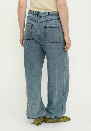 Свободные джинсы
