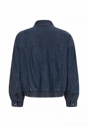 Куртка с накладнымит карманами