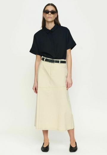 Юбка с накладными карманами