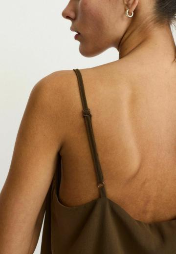 Топ на бретельках