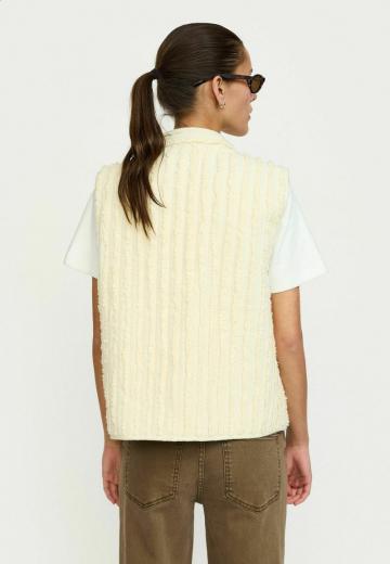 Пуховой жилет