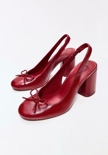 Туфли на высоком каблуке