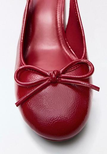 Туфли на высоком каблуке