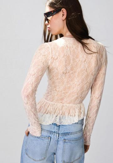 Кружевная блузка
