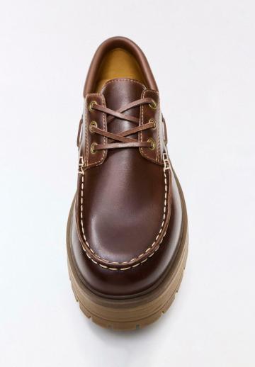 Ботинки на шнуровке