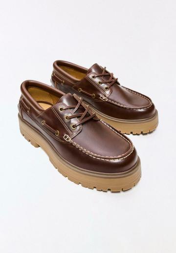 Ботинки на шнуровке