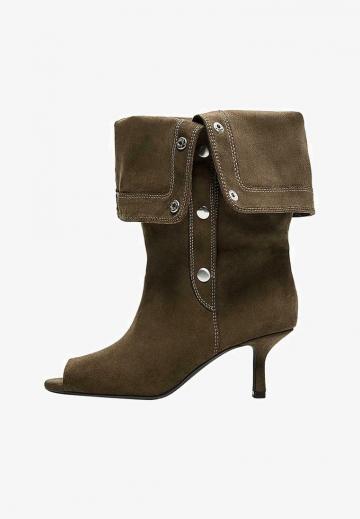 Туфли с открытым носом