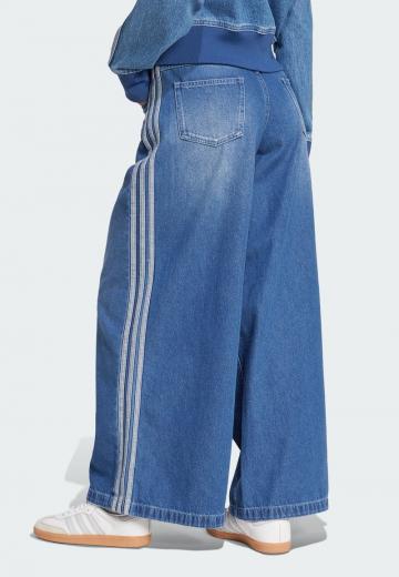 Клешеные джинсы