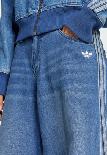 Клешеные джинсы