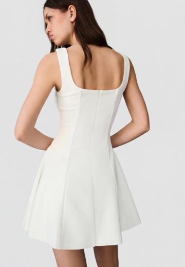 Короткое платье