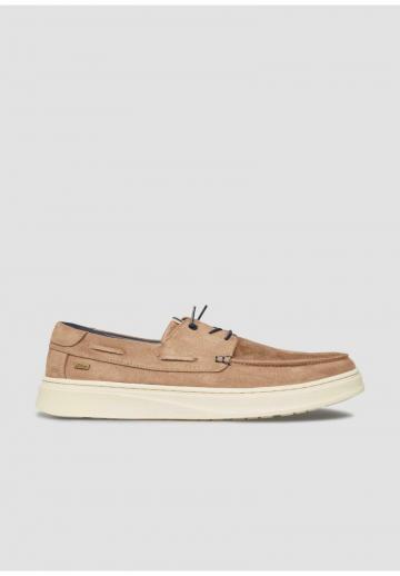 Ботинки на шнуровке