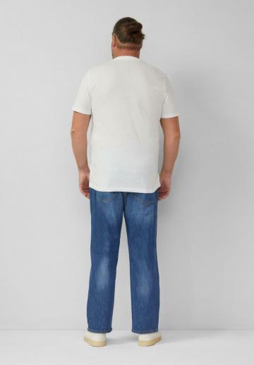 Прямые джинсы