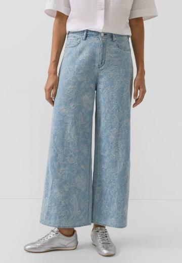 Клешеные джинсы