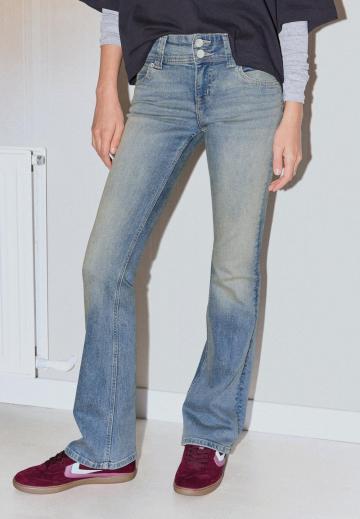 Клешеные брюки